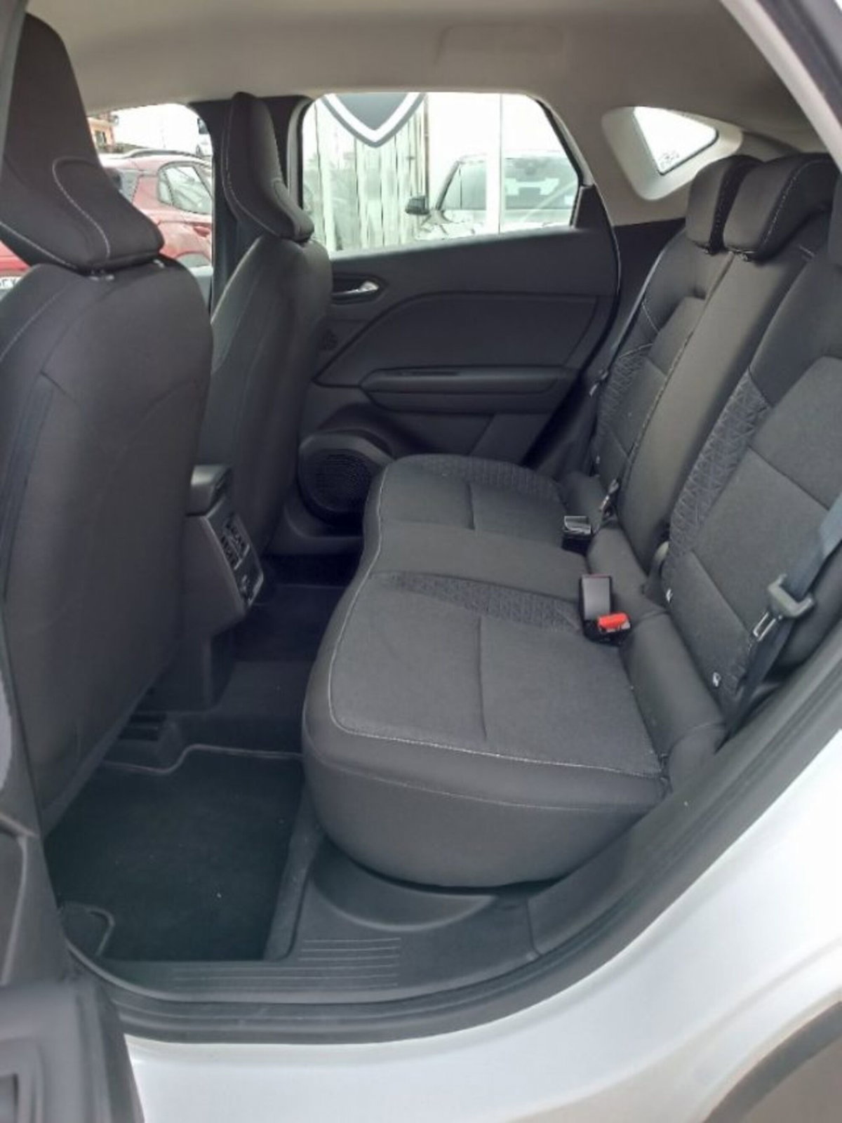 Renault Captur Full Hybrid E-Tech 145 CV Techno (16)