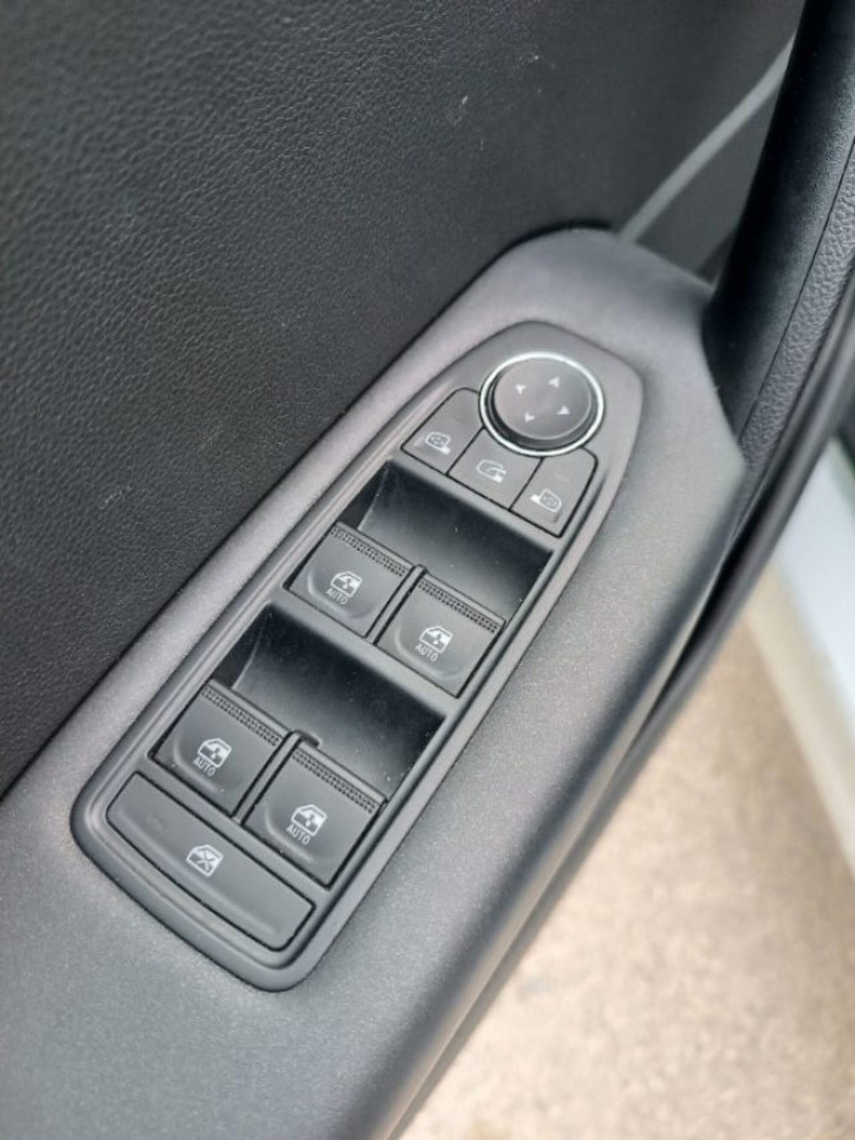 Renault Captur Full Hybrid E-Tech 145 CV Techno (19)