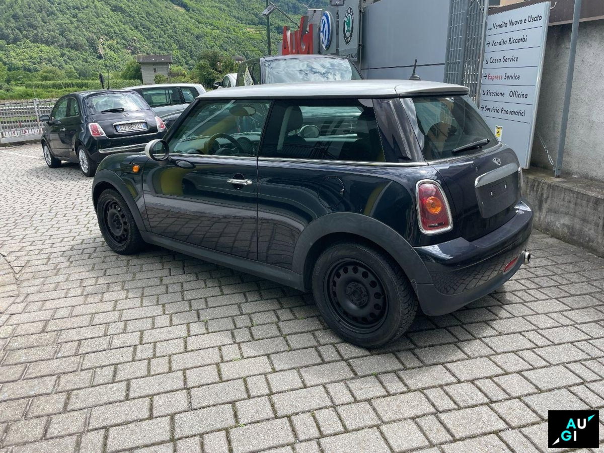 MINI Mini 1.6 16V Cooper (8)