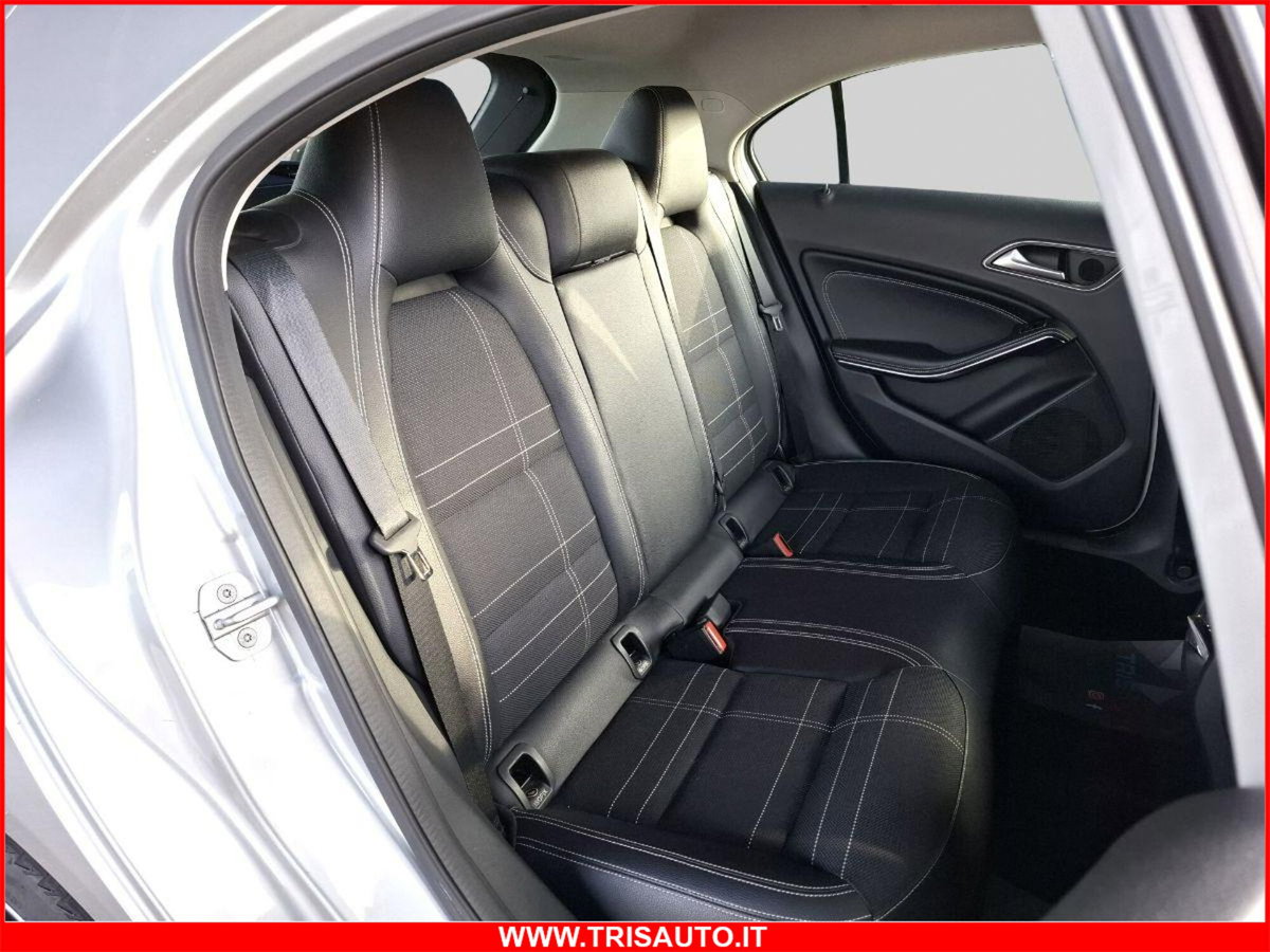 Mercedes-Benz Classe A 180 d Sport (10)