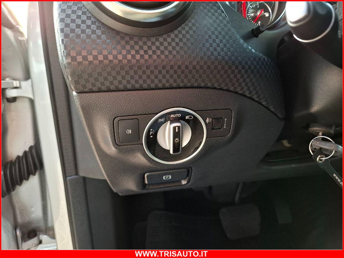 Mercedes-Benz Classe A 180 d Sport (12)