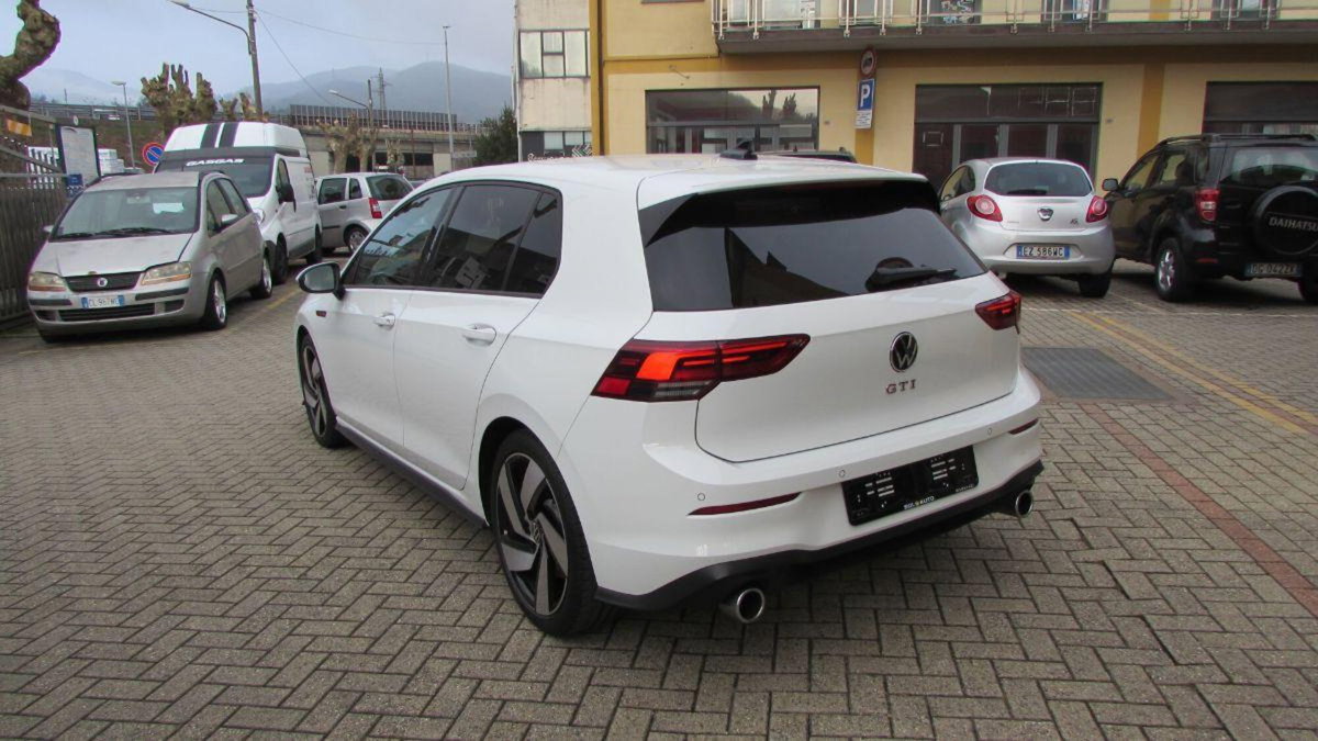Volkswagen Golf GTI Performance 2.0 245 CV TSI DSG 5p. BMT (3)