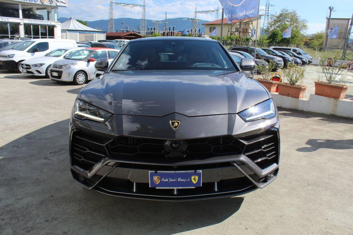Lamborghini Urus 4.0 (2)