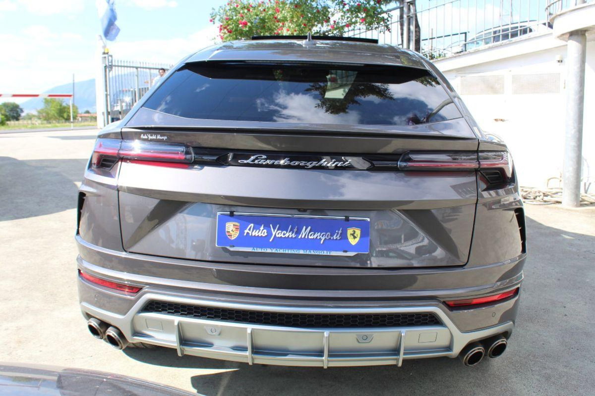 Lamborghini Urus 4.0 (5)