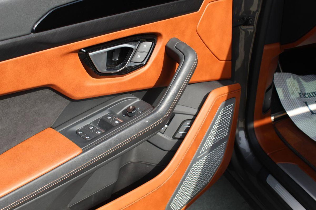 Lamborghini Urus 4.0 (9)