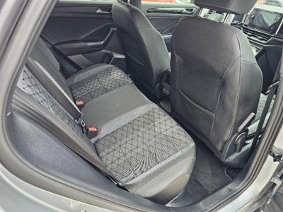 Volkswagen T-Roc 1.0 tsi R-Line 115cv (12)