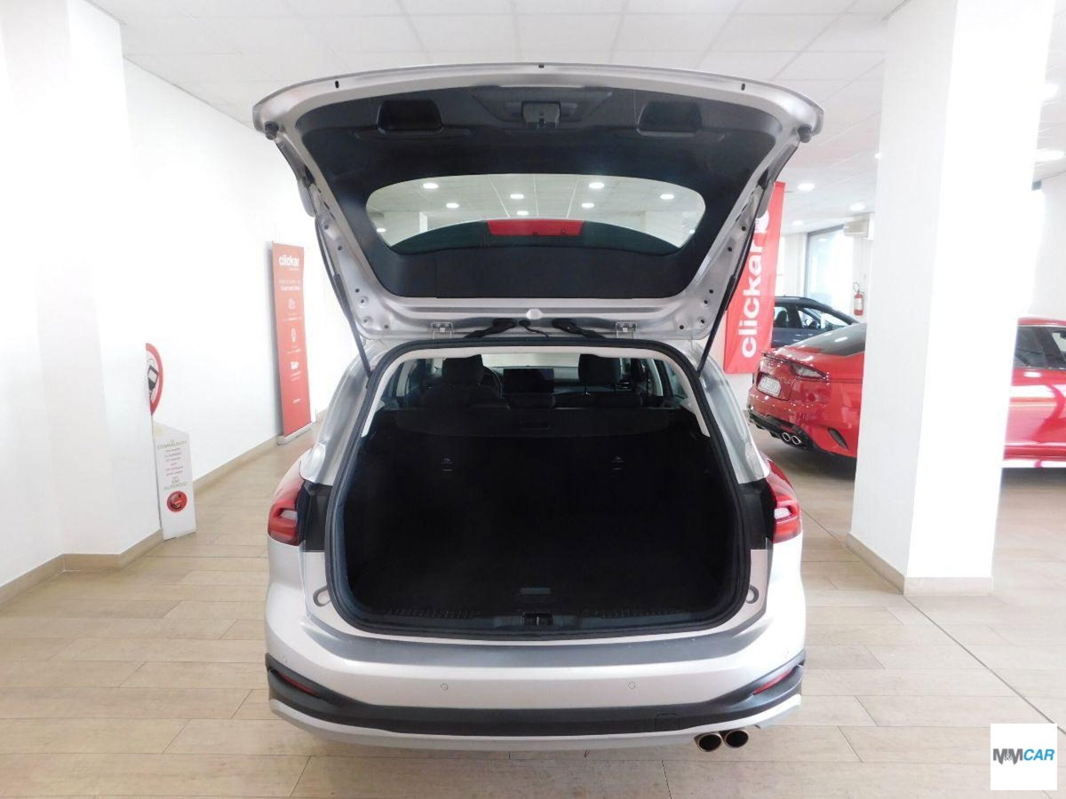 Ford Focus Station Wagon 1.0 EcoBoost 125 CV automatico SW Active (10)