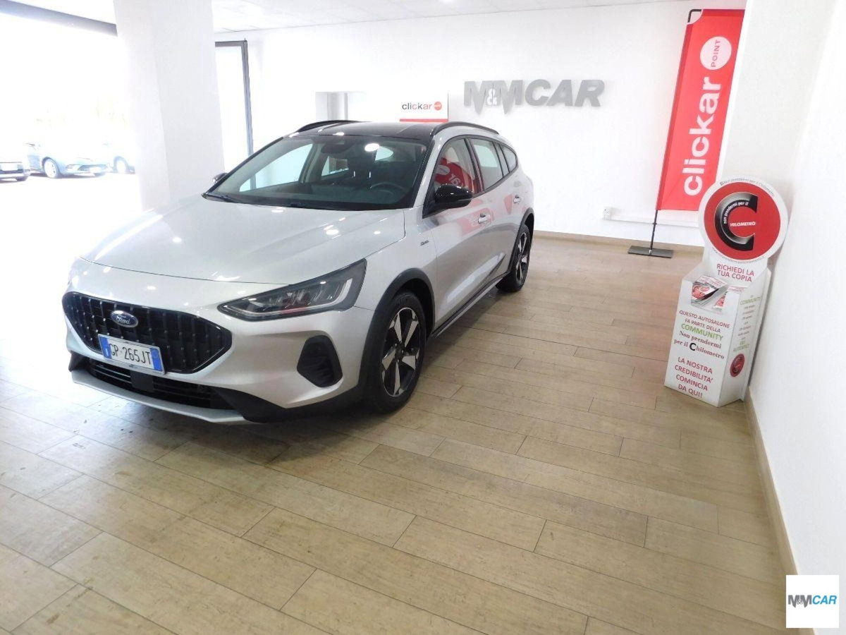 Ford Focus Station Wagon 1.0 EcoBoost 125 CV automatico SW Active (2)