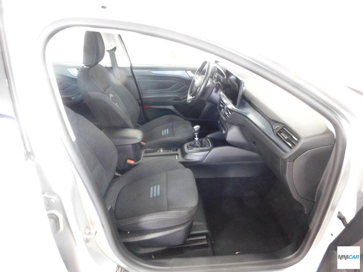 Ford Focus Station Wagon 1.0 EcoBoost 125 CV automatico SW Active (6)