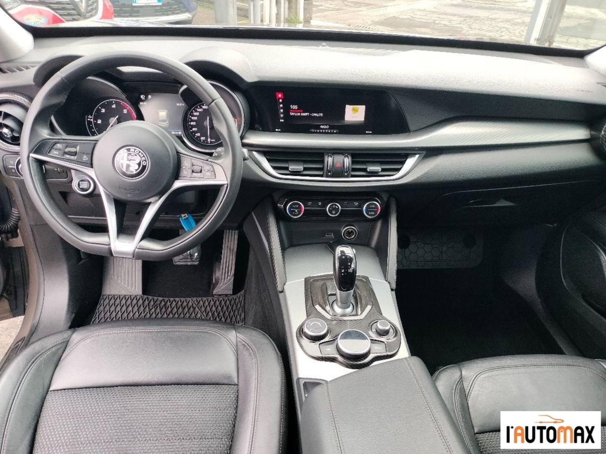 Alfa Romeo Stelvio Stelvio 2.2 Turbodiesel 180 CV AT8 RWD Business (14)