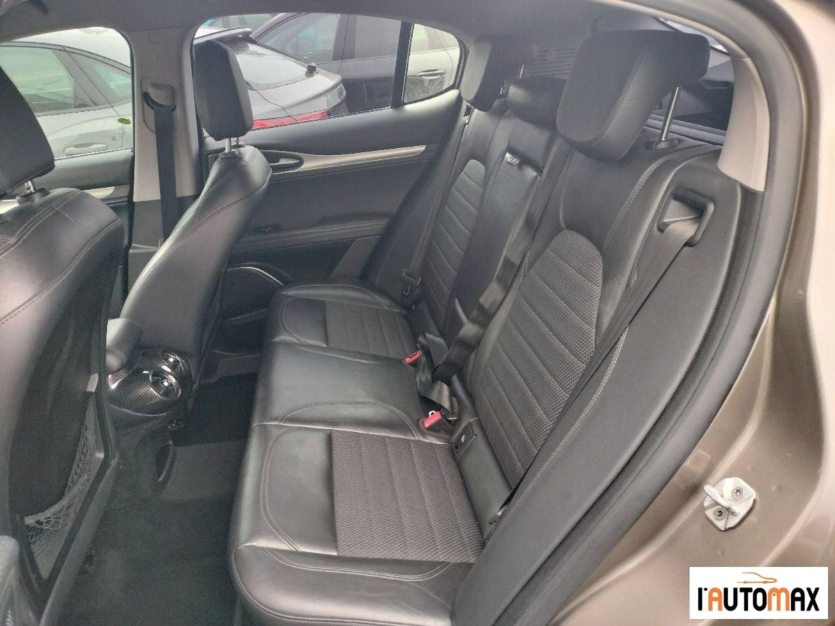 Alfa Romeo Stelvio Stelvio 2.2 Turbodiesel 180 CV AT8 RWD Business (15)