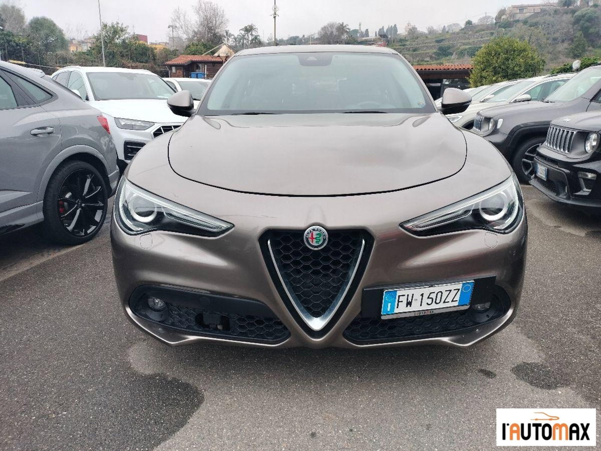 Alfa Romeo Stelvio Stelvio 2.2 Turbodiesel 180 CV AT8 RWD Business (2)