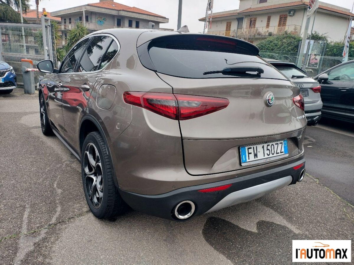 Alfa Romeo Stelvio Stelvio 2.2 Turbodiesel 180 CV AT8 RWD Business (6)