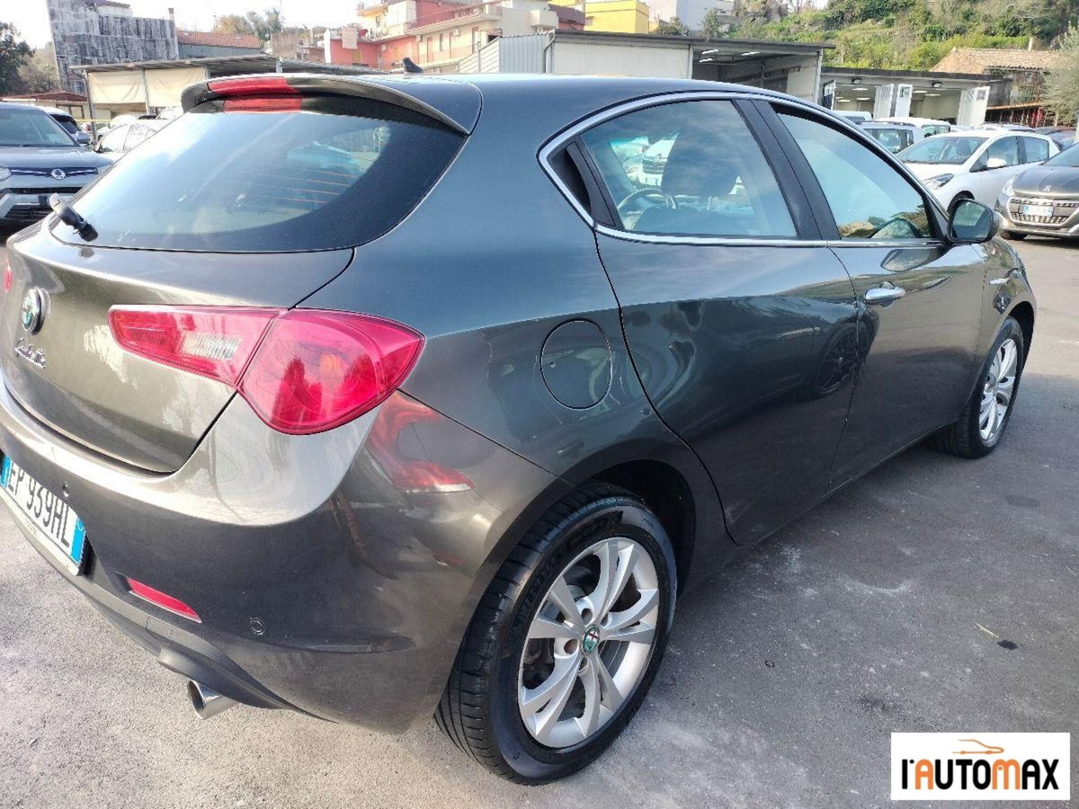 Alfa Romeo Giulietta 2.0 JTDm-2 Progression 140cv (4)