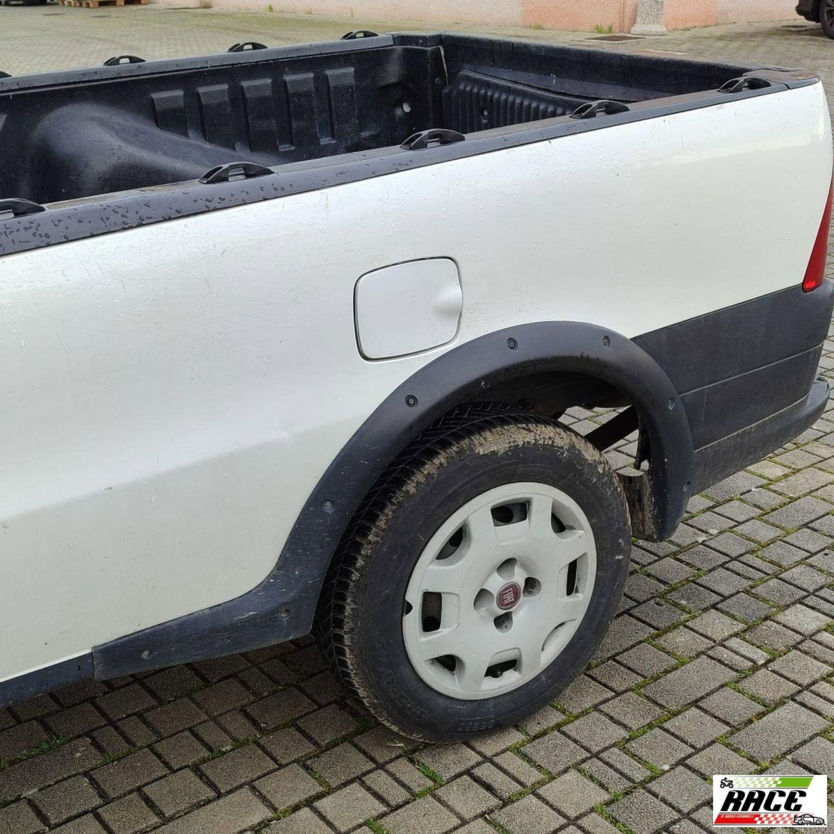 Fiat Strada 1.3 MJT Pick-up Cabina Lunga Adventure (14)