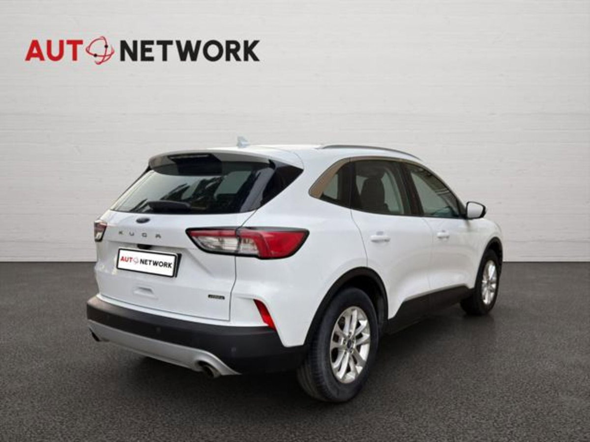 Ford Kuga 2.5 Plug In Hybrid 225 CV CVT 2WD Titanium (3)
