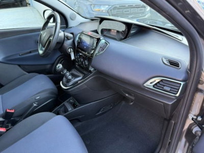 Lancia Ypsilon 1.0 FireFly 5 porte S&S Hybrid Ecochic A. Ferretti (11)