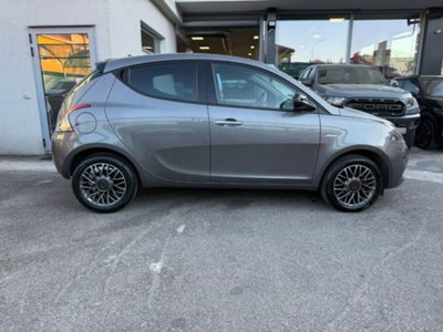 Lancia Ypsilon 1.0 FireFly 5 porte S&S Hybrid Ecochic A. Ferretti (6)