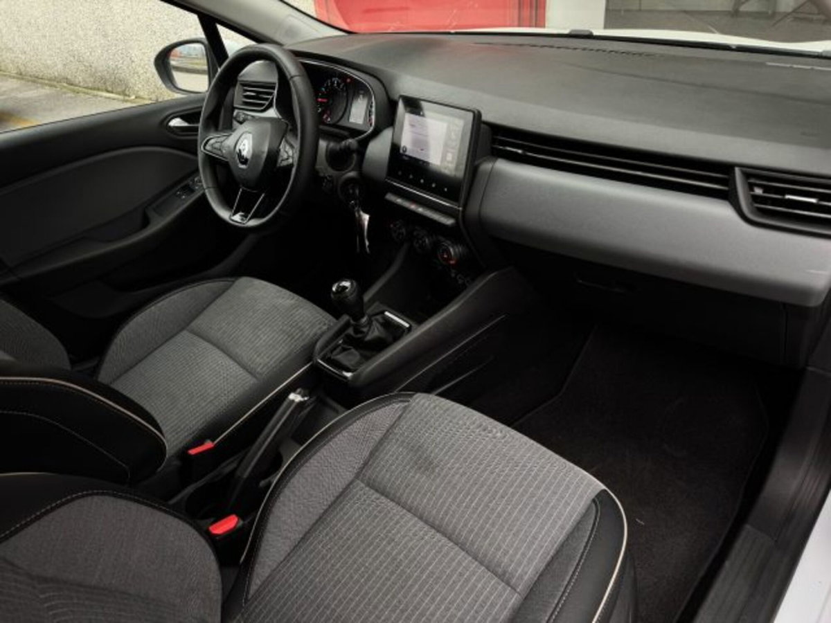 Renault Clio SCe 75 CV 5 porte Intens (6)
