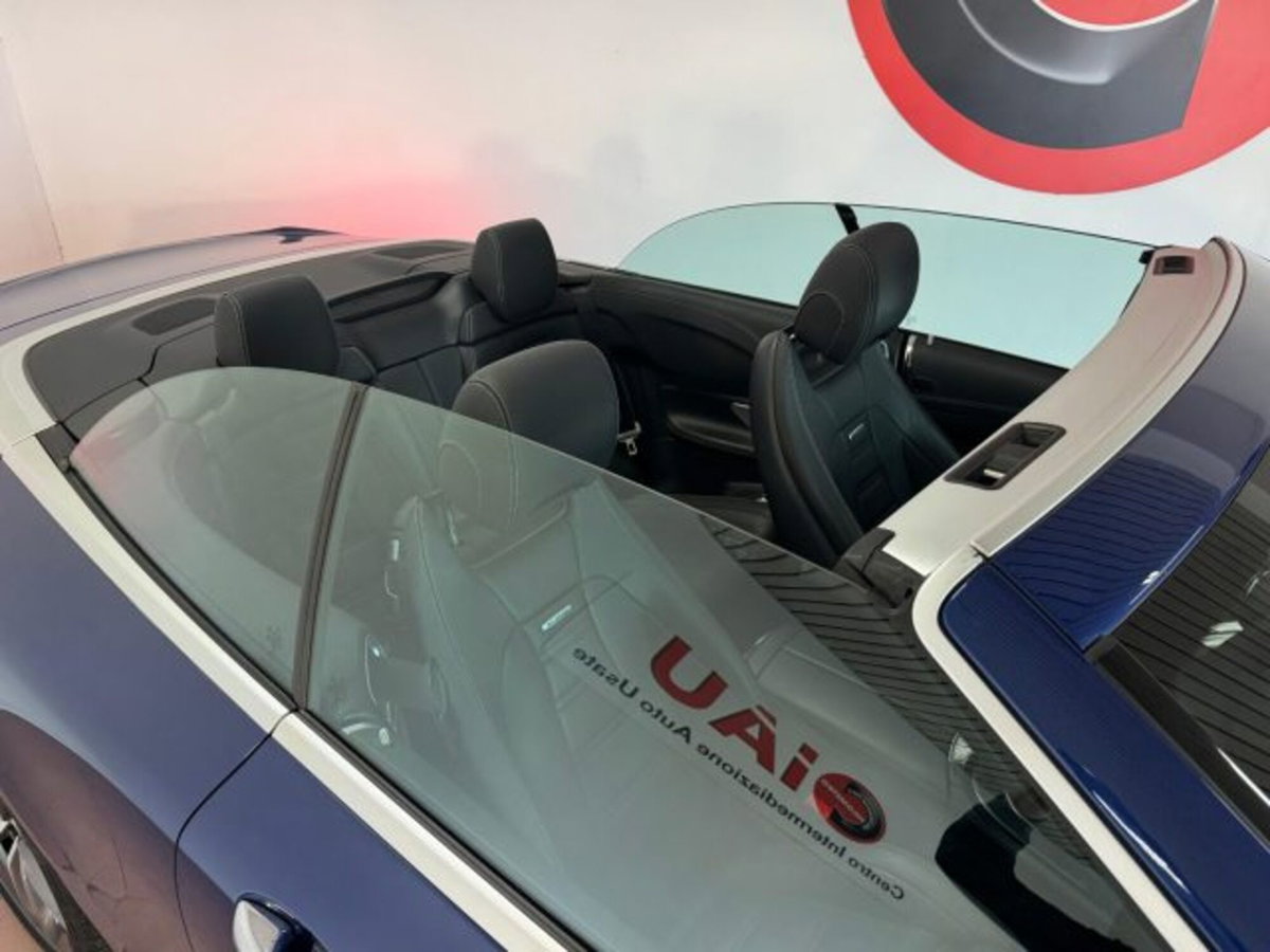 Mercedes-Benz Classe E Cabrio 53 4Matic+ EQ-Boost Cabrio AMG (15)