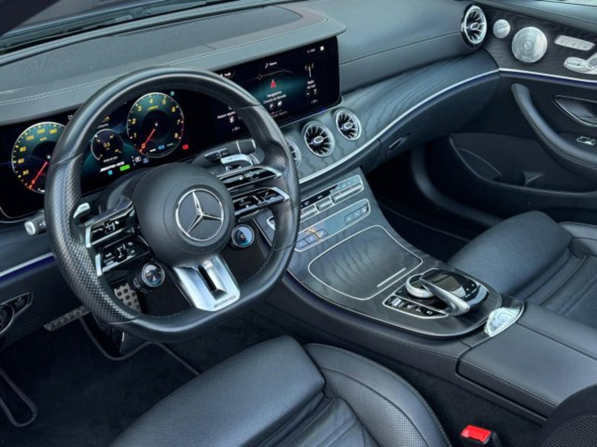 Mercedes-Benz Classe E Cabrio 53 4Matic+ EQ-Boost Cabrio AMG (6)