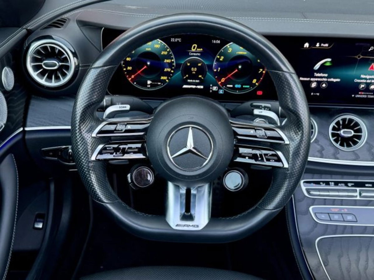 Mercedes-Benz Classe E Cabrio 53 4Matic+ EQ-Boost Cabrio AMG (8)