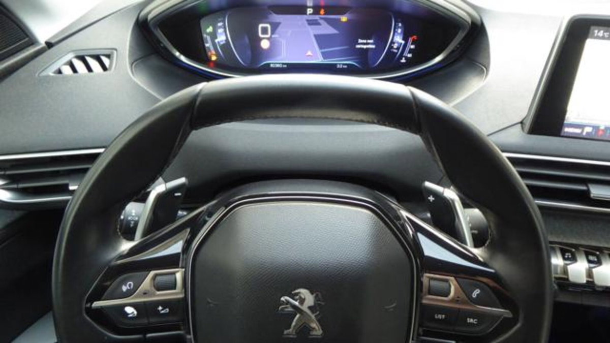 Peugeot 3008 BlueHDi 120 EAT6 S&S Allure (10)