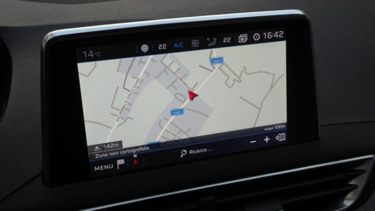 Peugeot 3008 BlueHDi 120 EAT6 S&S Allure (12)