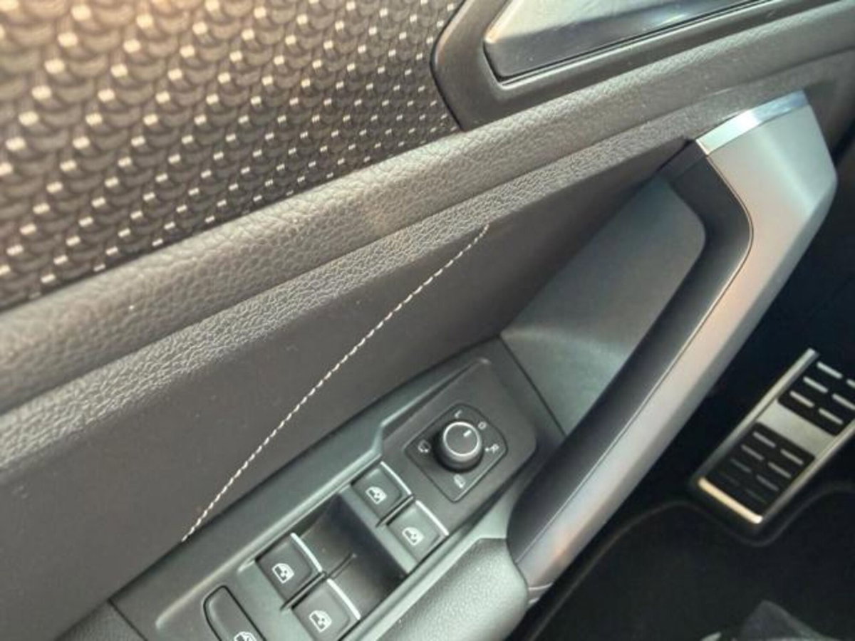 Volkswagen Tiguan 2.0 TDI 200 CV SCR DSG 4MOTION R-Line (11)