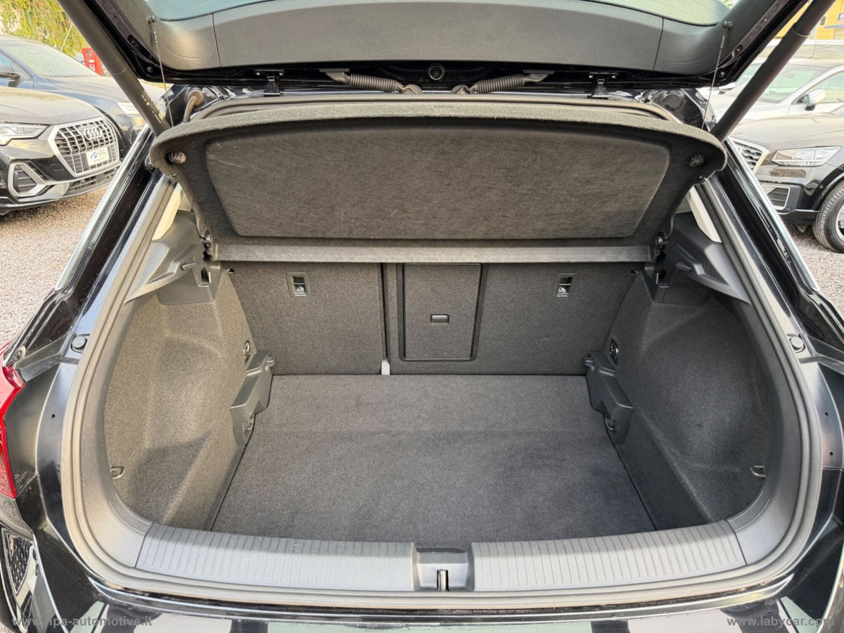 Volkswagen T-Roc 1.0 TSI Style (19)