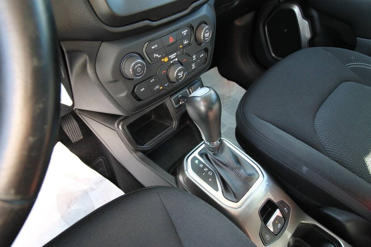 Jeep Renegade 1.6 Mjt DDCT 120 CV Limited (15)
