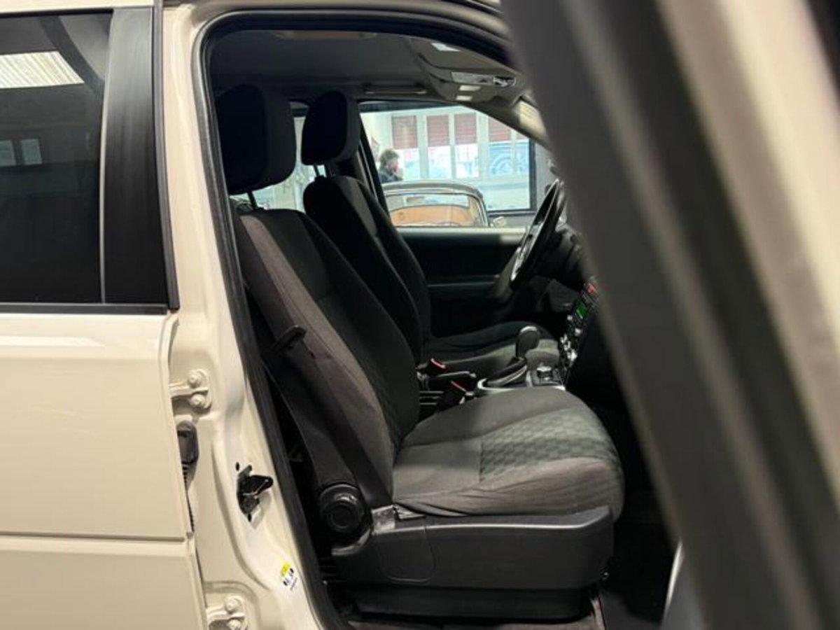 Land Rover Freelander 2.2 TD4 S.W. XS (12)
