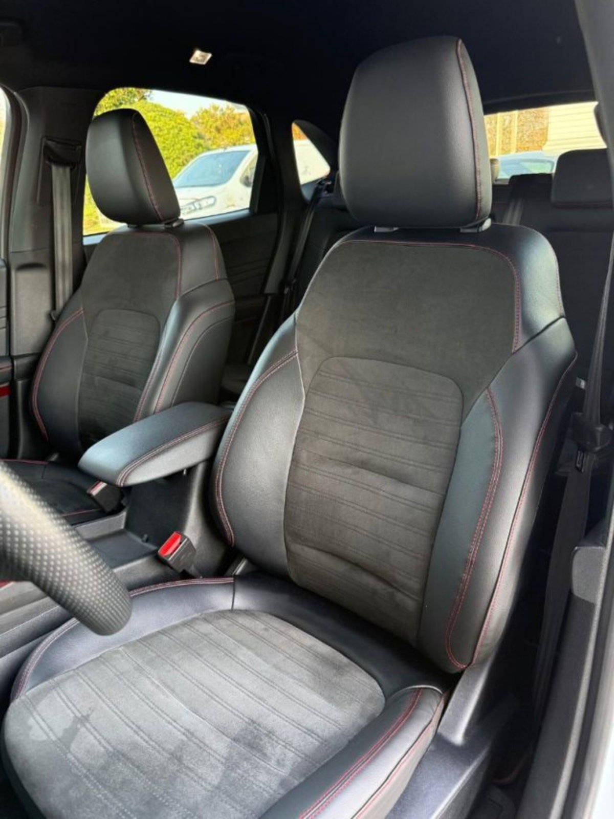 Ford Kuga 1.5 EcoBlue 120 CV aut. 2WD ST-Line X (10)