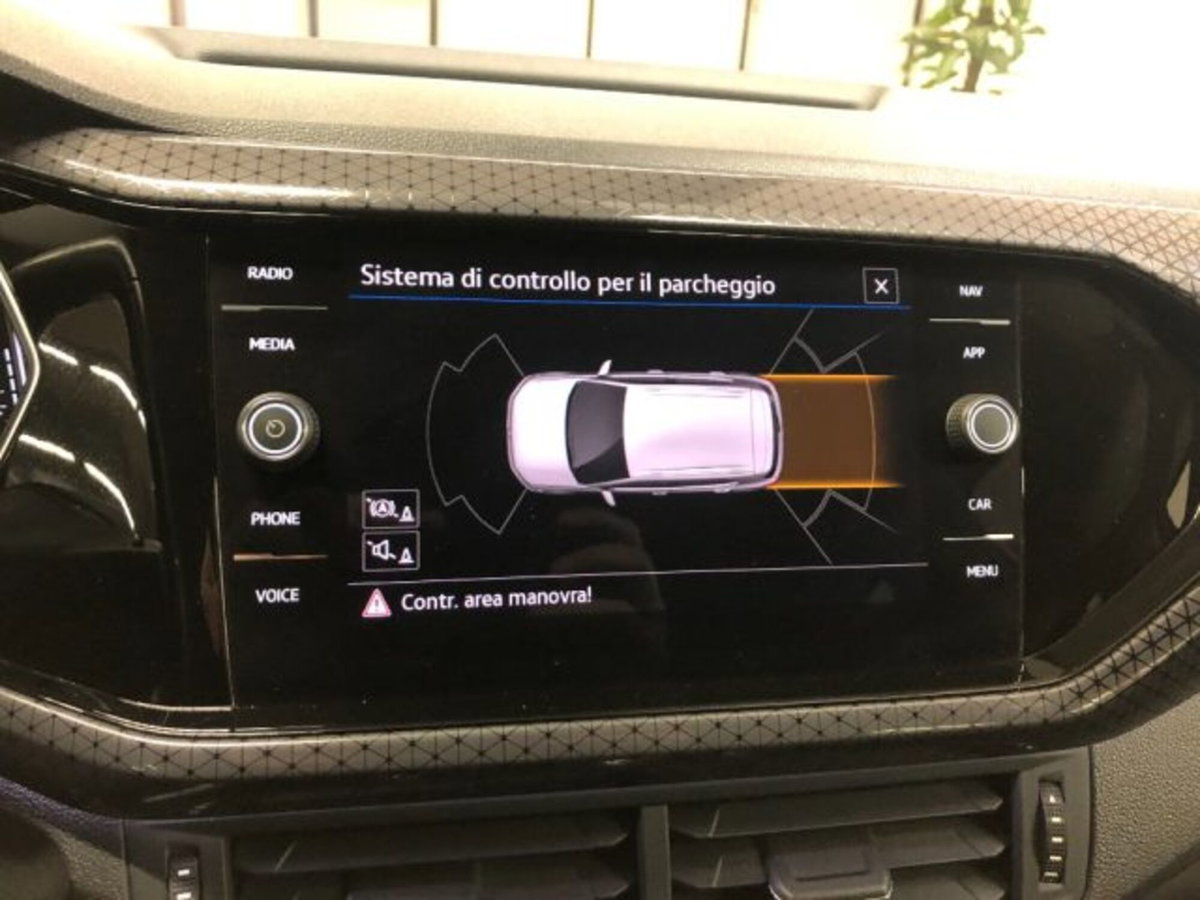 Volkswagen T-Cross 1.6 TDI DSG SCR Advanced BMT (18)