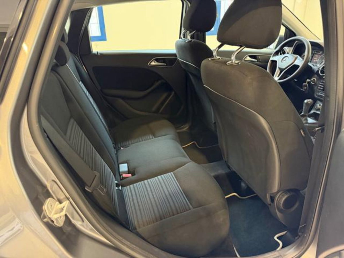 Mercedes-Benz Classe B 180 CDI Executive (13)