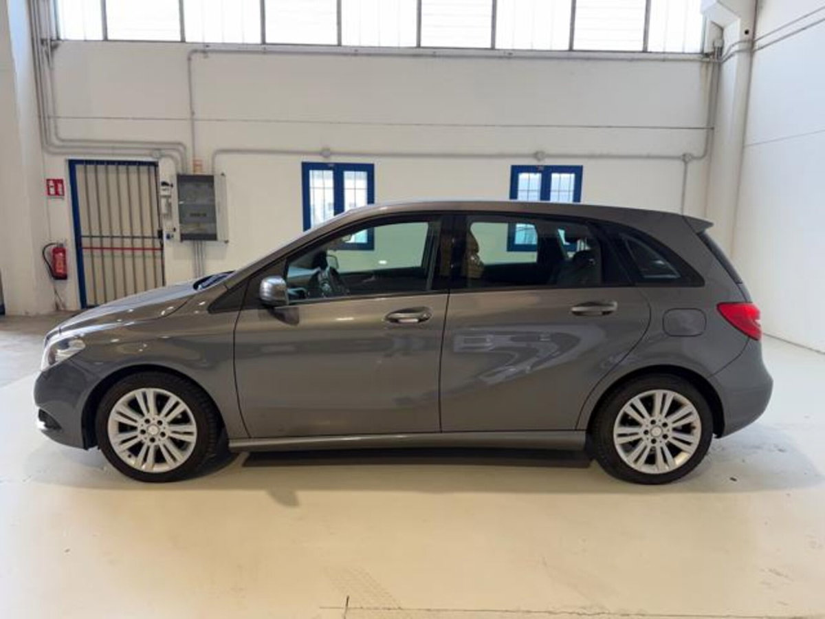 Mercedes-Benz Classe B 180 CDI Executive (2)