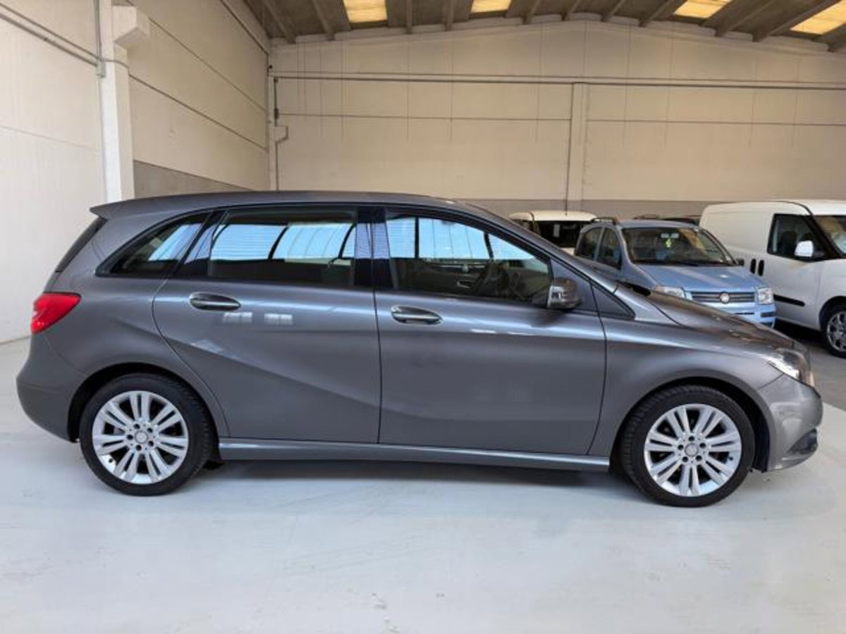 Mercedes-Benz Classe B 180 CDI Executive (6)