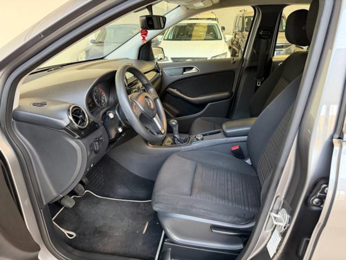 Mercedes-Benz Classe B 180 CDI Executive (9)
