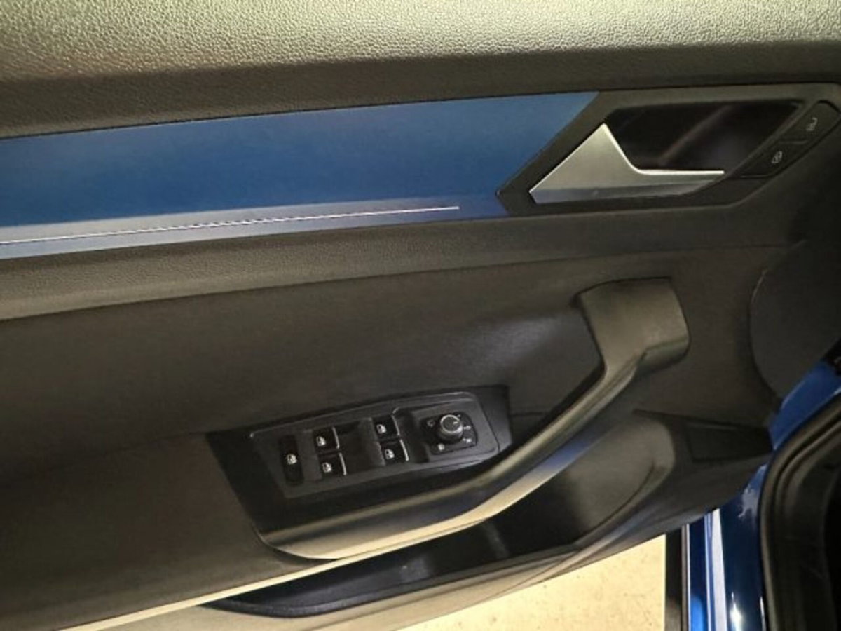 Volkswagen T-Roc 1.5 tsi Style (15)