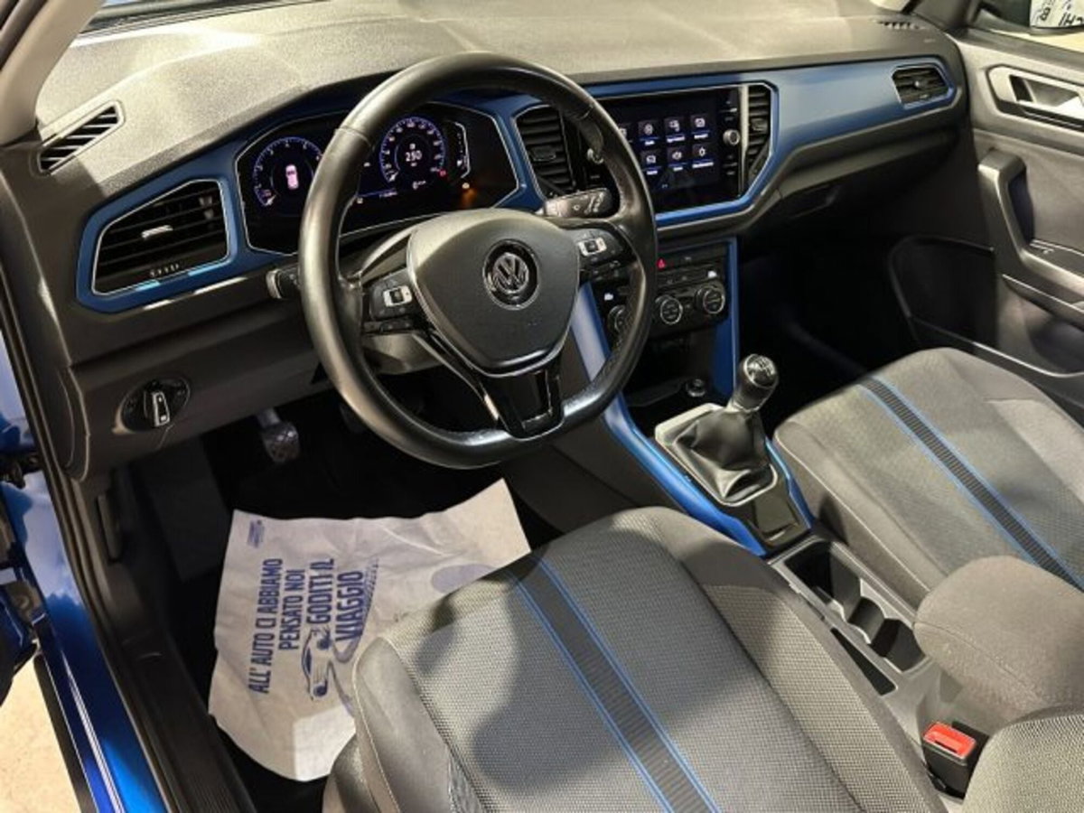 Volkswagen T-Roc 1.5 tsi Style (5)