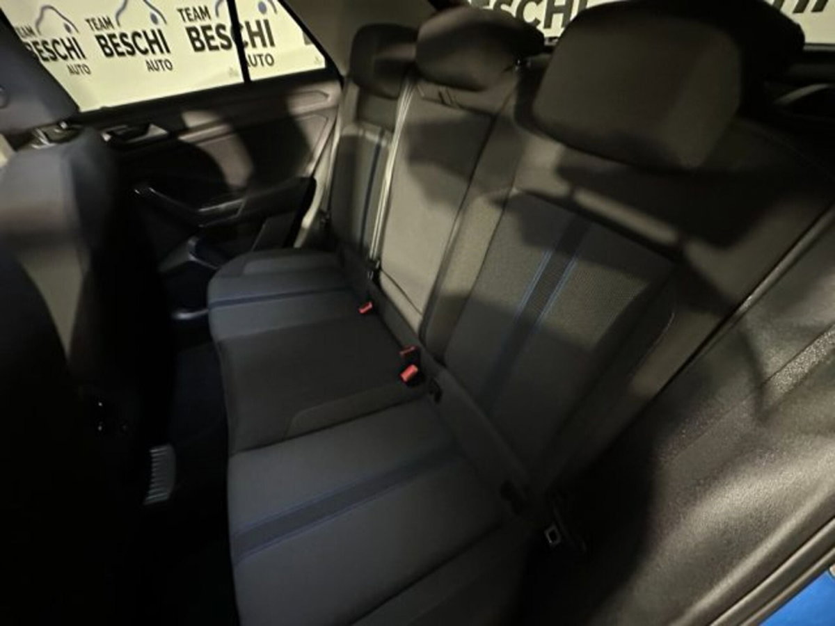 Volkswagen T-Roc 1.5 tsi Style (7)