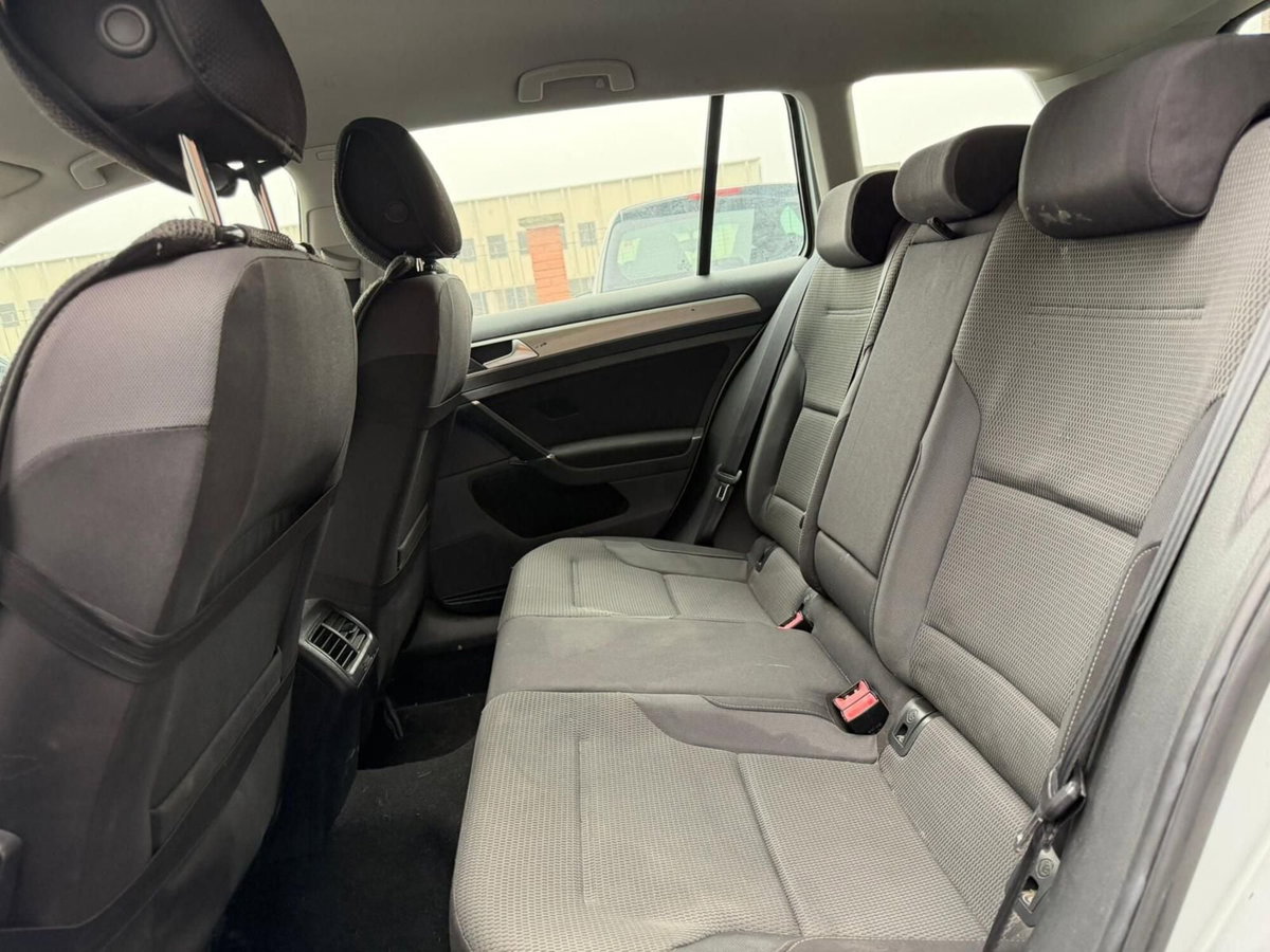 Volkswagen Golf Variant 1.4 TGI Comfortline BlueMotion (8)