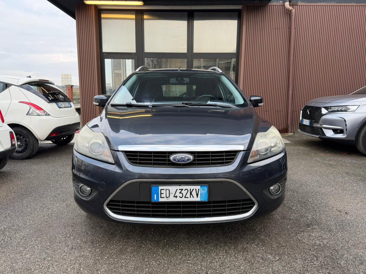 Ford Focus Station Wagon 1.6 120 CV GPL SW Titanium (2)