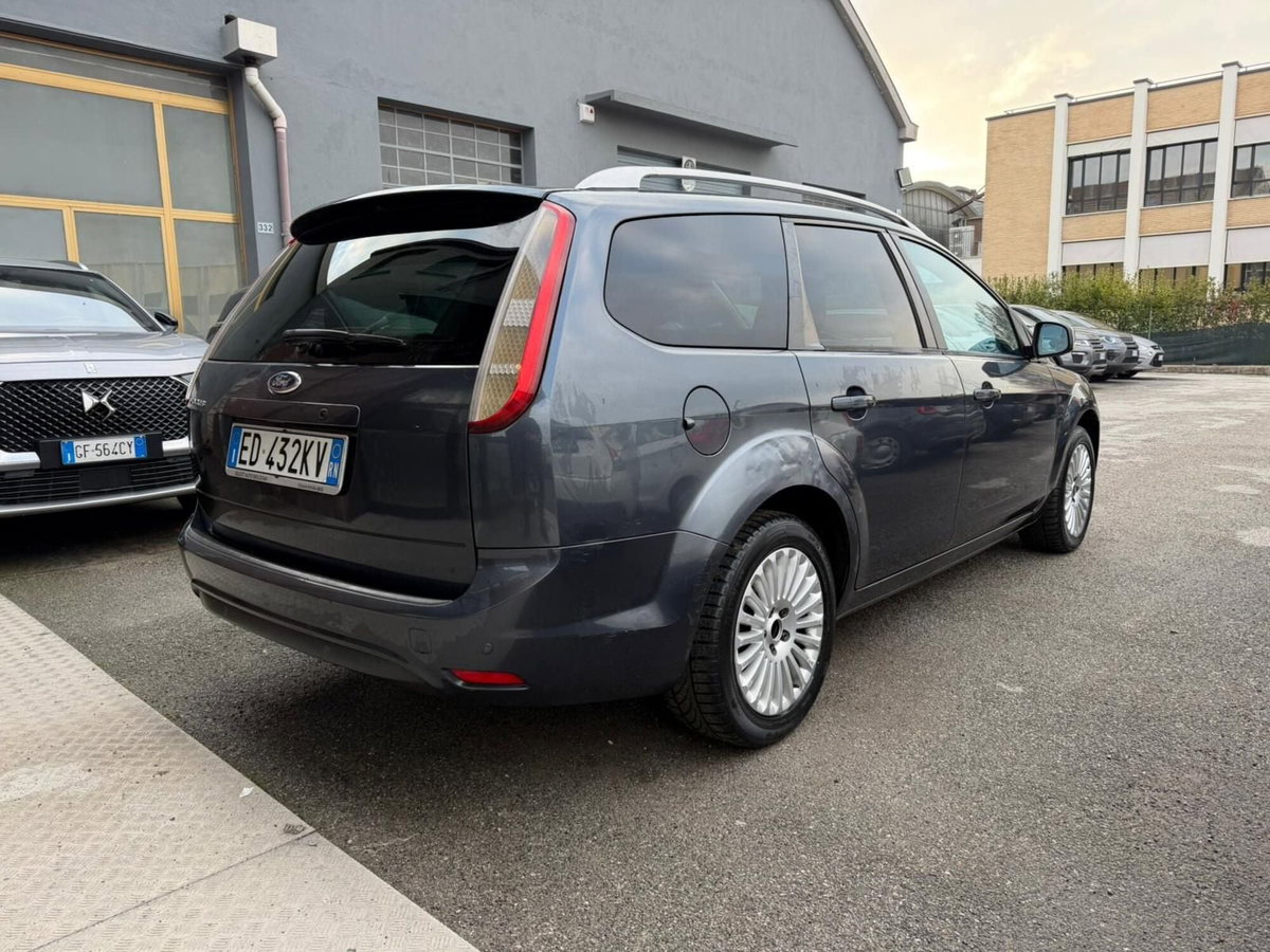 Ford Focus Station Wagon 1.6 120 CV GPL SW Titanium (4)