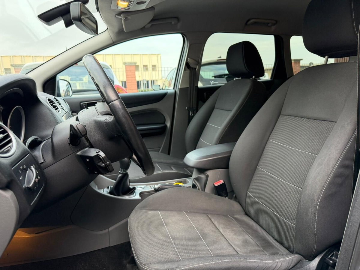 Ford Focus Station Wagon 1.6 120 CV GPL SW Titanium (7)