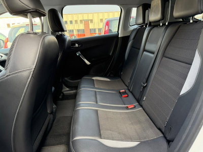 Peugeot 2008 VTi 82CV Allure (10)
