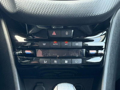 Peugeot 2008 VTi 82CV Allure (12)