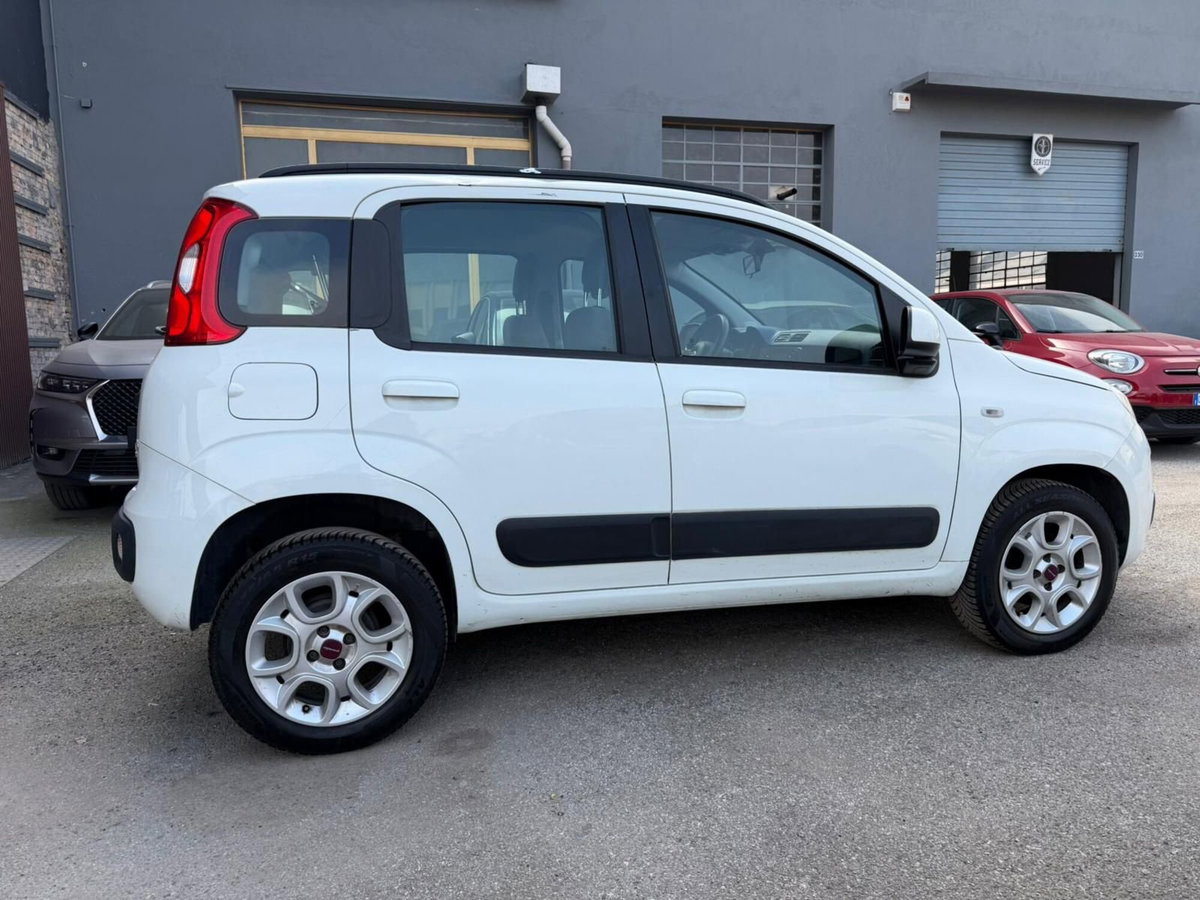 Fiat Panda 0.9 TwinAir Turbo Natural Power Lounge (4)