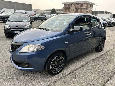 Lancia Ypsilon 1.0 FireFly 5 porte S&S Hybrid Silver Plus usata