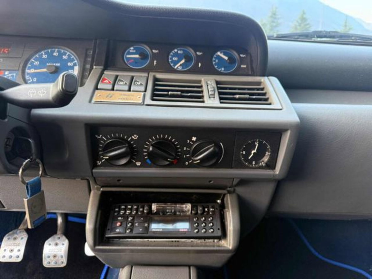 Renault Clio 16V cat Williams (10)